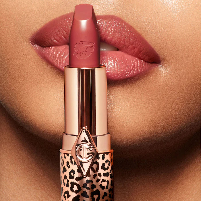 Charlotte Tilbury Hot Lips K.I.S.S.I.N.G Refillable | Glowing Jen