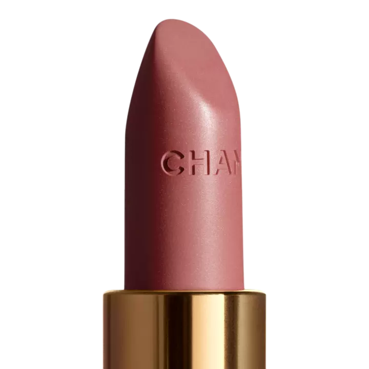 Chanel La Favorite (43) Rouge Allure Velvet Review & Swatches
