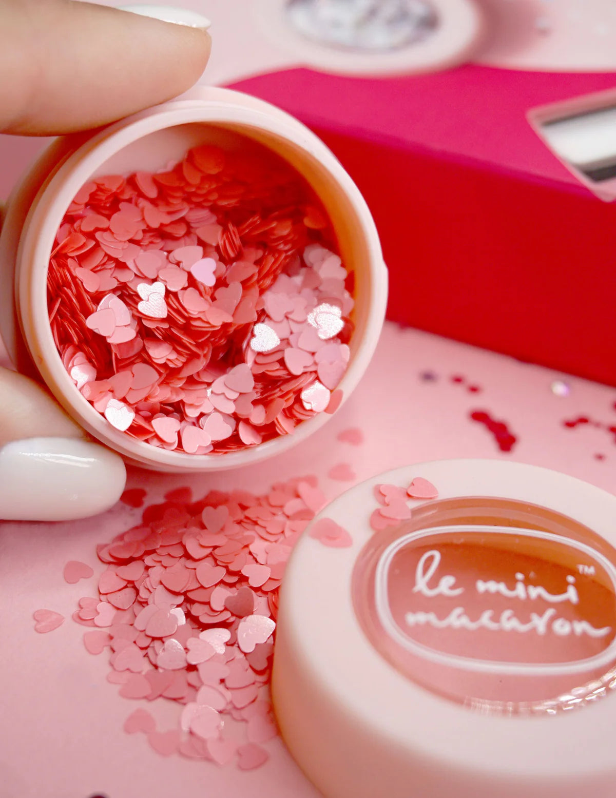 Le Mini Macaron Mini Heart Flakes Nail Art