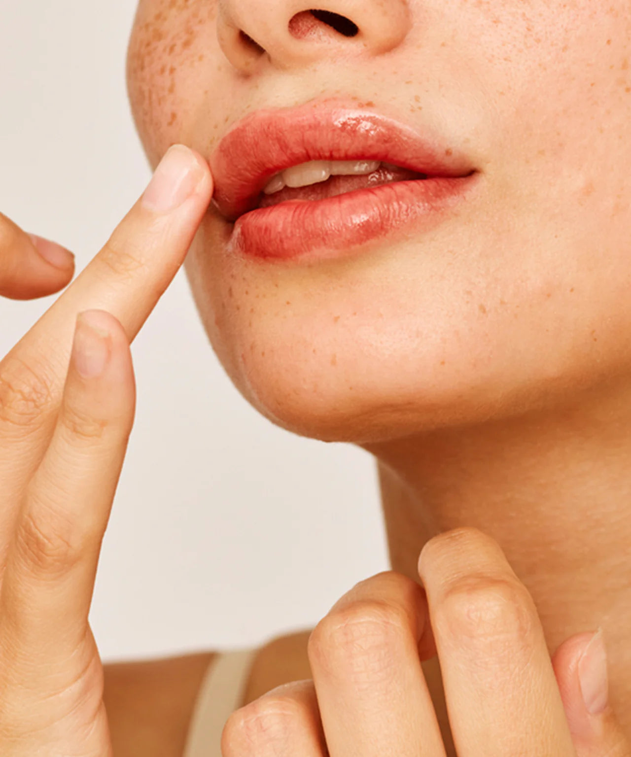Evio Skin Hemp & Peppermint Lip Serum | Speak Up